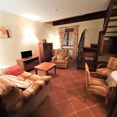 La Galamperna Hotel Nava del Barco Bagian luar foto